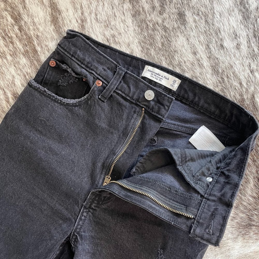 ABERCROMBIE 90's Straight Jean - SOLD